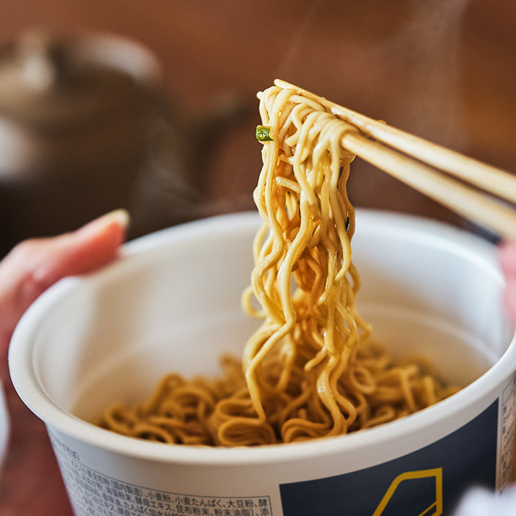 BASE YAKISOBA 鰹魚醬油拌麵