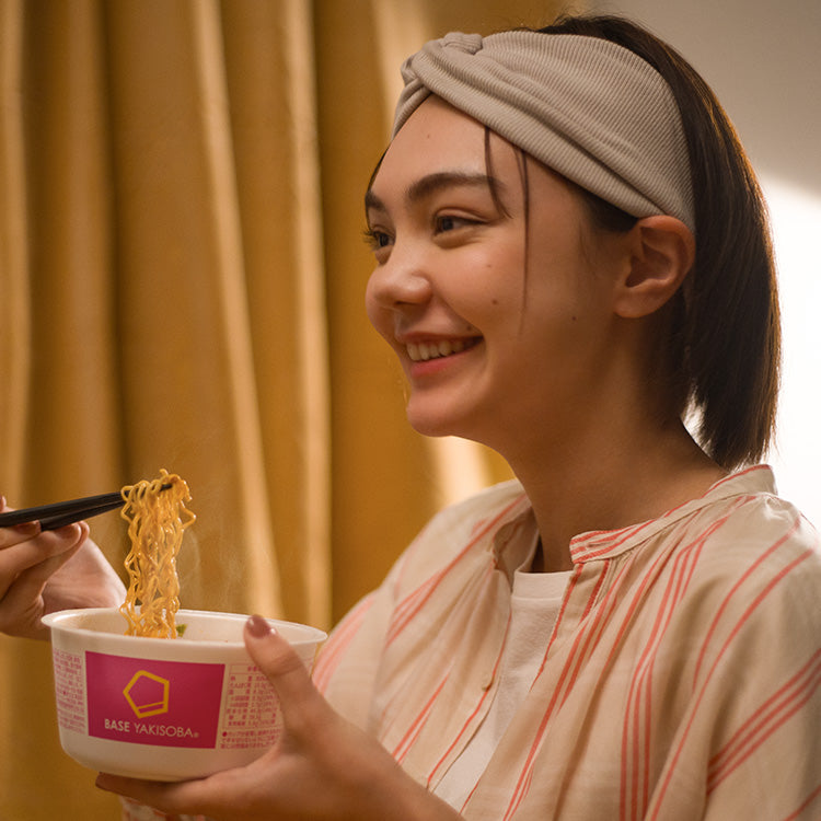 BASE YAKISOBA 冬蔭拌麵